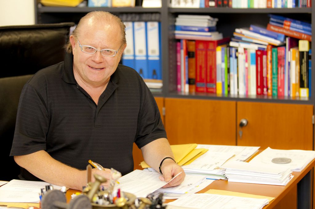 Prof. Dr. Dirk Dressler